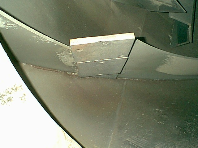 Kenco SFS-50 and K-811 wear plates provide great protection for spiral flights