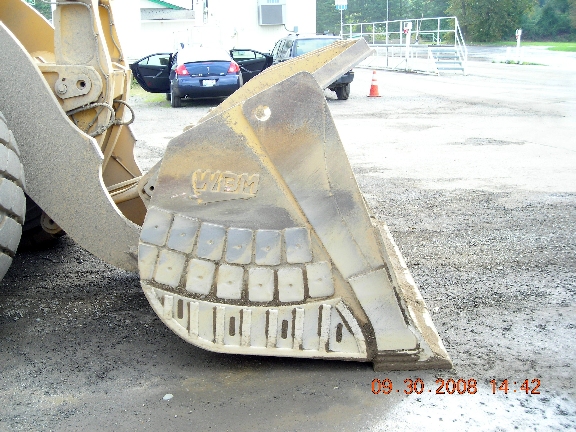 Wear Patch protects bucket sides