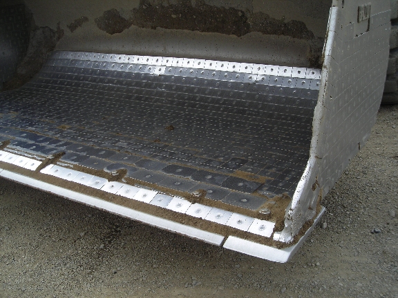 Wear Patch protects inside of bucket